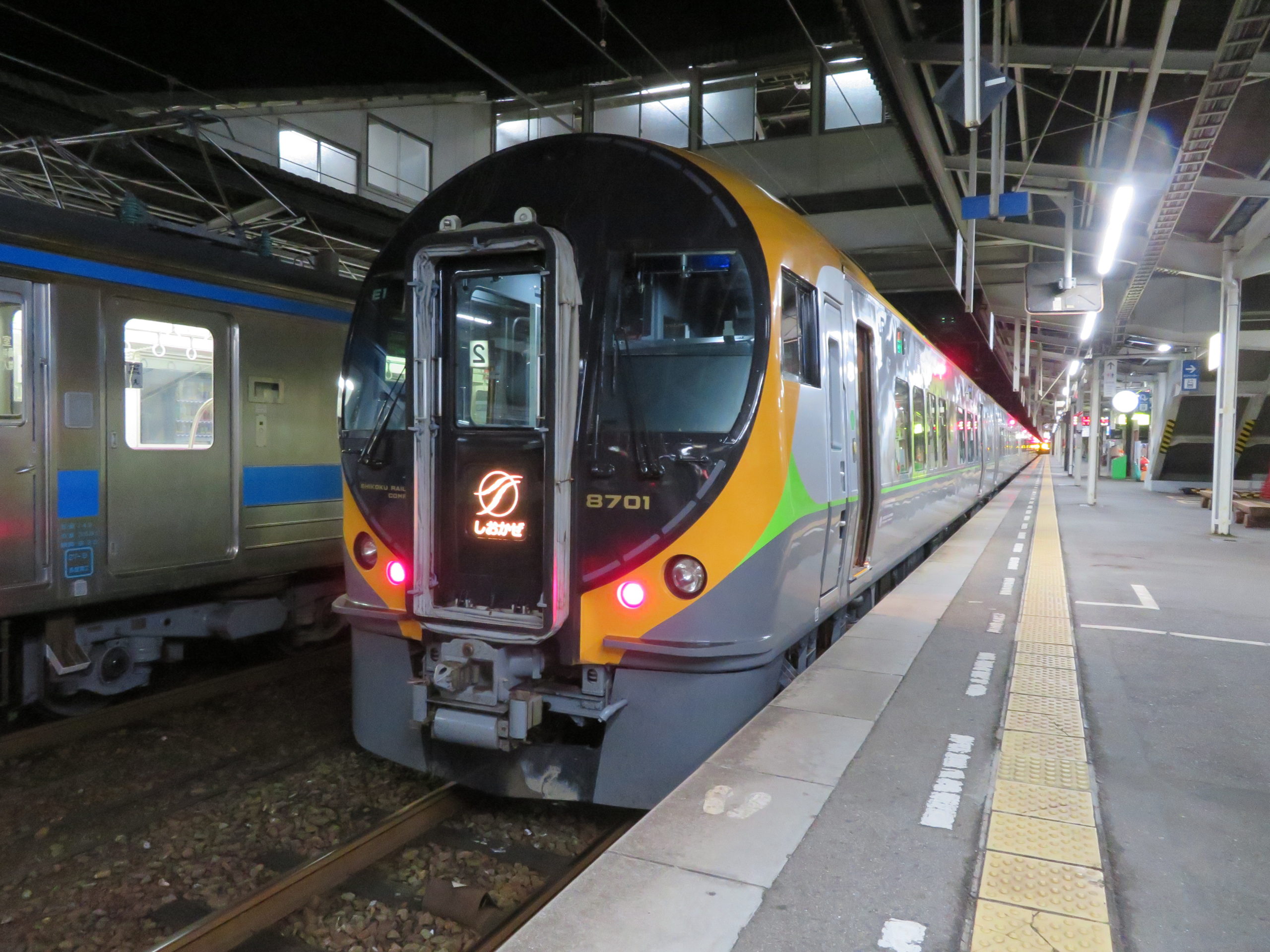 今治⇔松山 行き先板 電車-